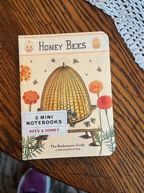 Cavallini Co. Honey Bees Mini Notebooks - Bees & Honey